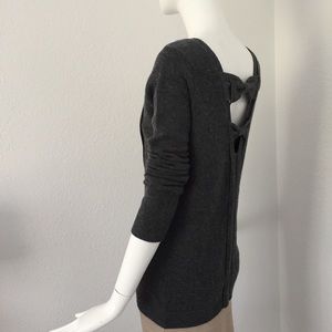 Miss me bow sweater
